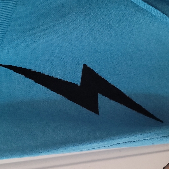 *FINAL* TORRID LOVESICK BLUE BOLT SWEATER SHORTS: NWT: SZ 1X - Picture 2 of 5